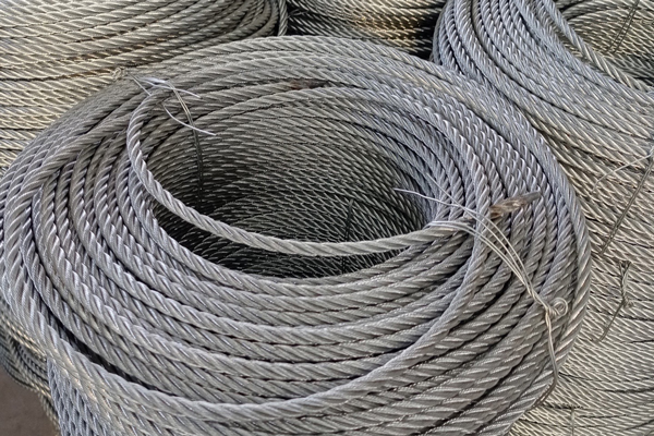 沈陽電動(dòng)吊籃的吊索：特制構(gòu)件，安全與效率的雙重保障